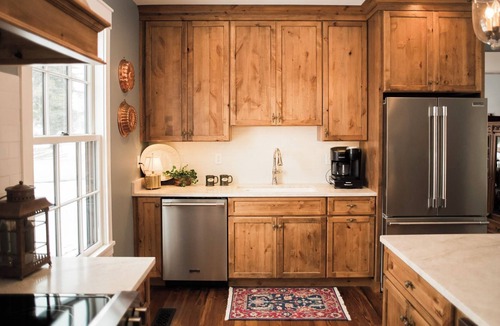 Millersburg House | Historical 1812 Home featuring a Chef's Kitchen, Laundry, and AC
