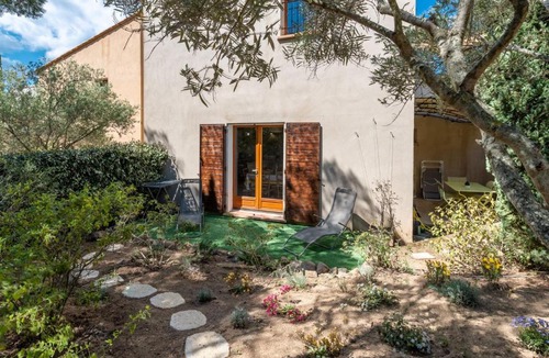 Lozari House | Holiday Home Chez Béatrice et Pascal by Interhome