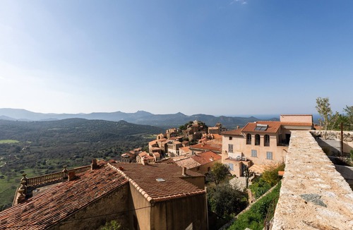 Belgodere Villa | Holiday Home 'In Chiusella Piscine De Rêve' with Sea View, Wi-Fi and Air Conditioning