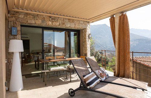 Belgodere Villa | Holiday Home 'In Chiusella Piscine De Rêve' with Sea View, Wi-Fi and Air Conditioning