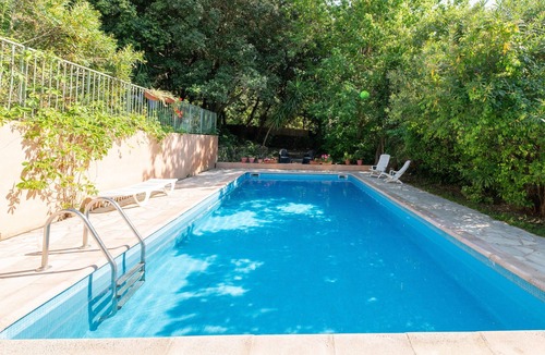 Oletta House | Holiday Home 'L'olettese' with Mountain View, Wi-Fi and Air Conditioning