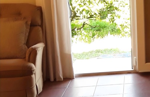 Oletta House | Holiday Home 'L'olettese' with Mountain View, Wi-Fi and Air Conditioning