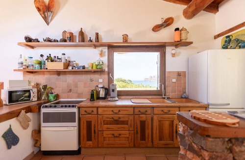 Osani House | Holiday Home 'La Maison De Mammò' with Sea View, Private Terrace and Wi-Fi