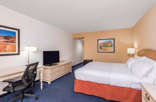 Chinle Hotel | Holiday Inn Canyon De Chelly-Chinle by IHG
