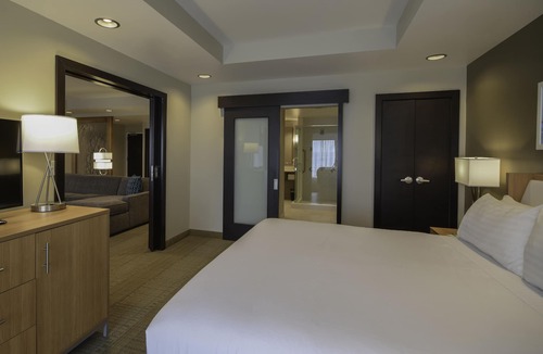 West Chester Hotel | Holiday Inn Cincinnati N - West Chester by IHG