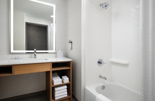 West Chester Hotel | Holiday Inn - Cincinnati - Liberty Way by IHG