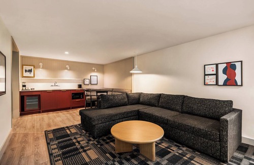 Heart of Missoula Hotel | Holiday Inn Downtown - Missoula by IHG