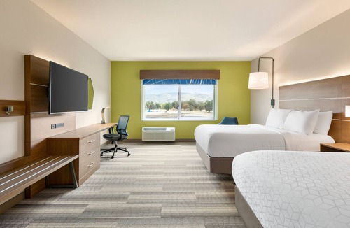 Ukiah Hotel | Holiday Inn Express and Suites Ukiah by IHG