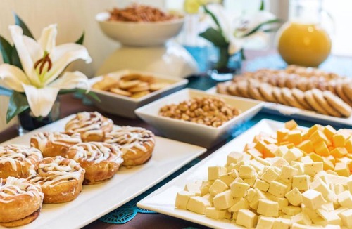 Charleston Hotel | Holiday Inn Express Charleston-Civic Center by IHG