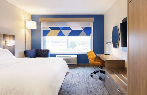 Fredericksburg Hotel | Holiday Inn Express Fredericksburg Southpoint by IHG