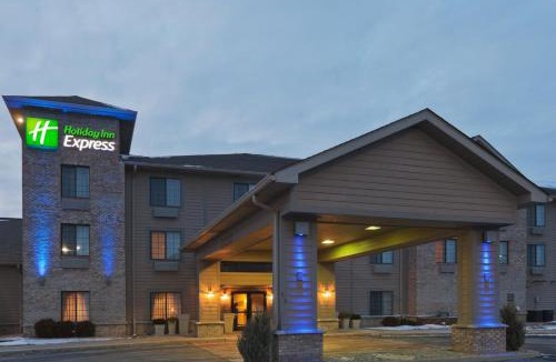 Greensburg Hotel | Holiday Inn Express Greensburg by IHG