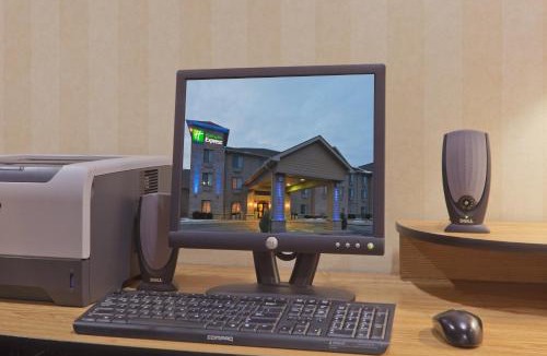 Greensburg Hotel | Holiday Inn Express Greensburg by IHG