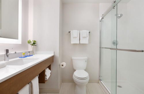 Merced Hotel | Holiday Inn Express Hotel & Suites Merced by IHG