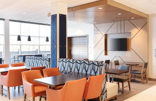 Bellevue Hotel | Holiday Inn Express Hotel & Suites Cincinnati Southeast Newport by IHG