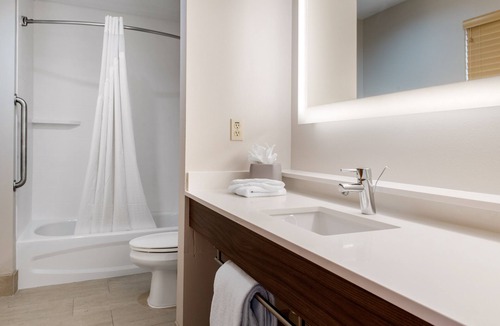 Harrison Hotel | Holiday Inn Express Hotel & Suites Harrison by IHG