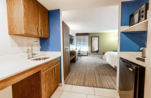 Indianapolis Hotel | Holiday Inn Express Indianapolis South by IHG