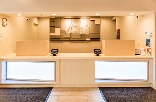 Porterville Hotel | Holiday Inn Express Porterville by IHG
