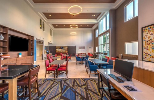 Reno Hotel | Holiday Inn Express Reno Airport by IHG