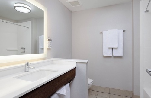 Sundance Hotel | Holiday Inn Express & Suites Phoenix West - Buckeye by IHG