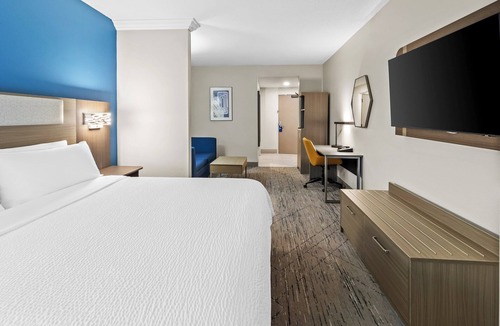 Mount Saint Joseph Hotel | Holiday Inn Express & Suites Hebron - Cincinnati Airport by IHG