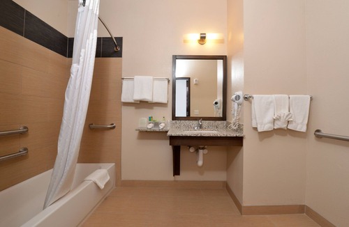 Globe Hotel | Holiday Inn Express & Suites Globe by IHG