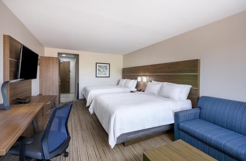 Gilbert Hotel | Holiday Inn Express & Suites - Gilbert - East Mesa by IHG