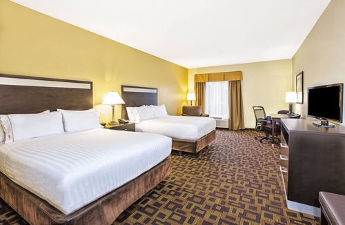 Marysville Hotel | Holiday Inn Express Hotel and Suites Marysville, an IHG Hotel