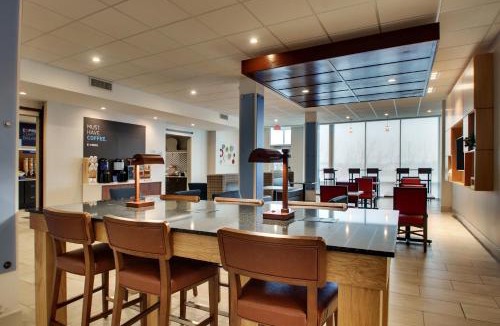 Mount Sterling Hotel | Holiday Inn Express & Suites Mt Sterling North by IHG