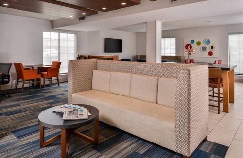 Westley Hotel | Holiday Inn Express Westley by IHG