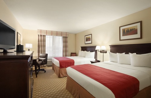 Barstow Hotel | Holiday Inn Hotel & Suites Barstow by IHG