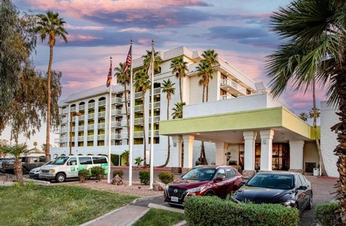 Mesa Hotel | Holiday Inn Phoenix-Mesa Chandler by IHG