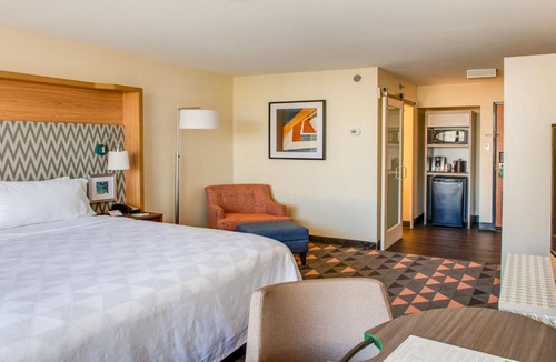 Mesa Hotel | Holiday Inn Phoenix-Mesa Chandler by IHG