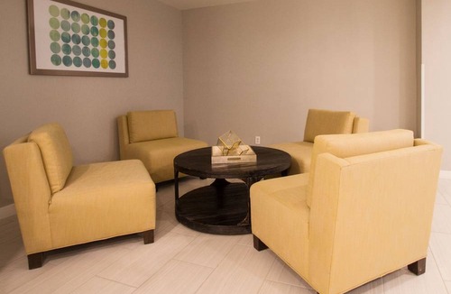 Victorville Hotel | Holiday Inn Victorville, an IHG Hotel