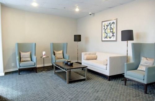 Victorville Hotel | Holiday Inn Victorville, an IHG Hotel
