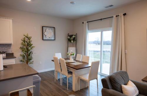 Oxford Apartment | Holistic Campus Rental, LLC - Two Bedrooms Stay in Shared Home with Shared Kitchen