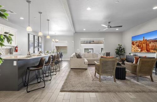 Hurricane Apartment | Home Near Zion with Private Pool & Waterpark Access