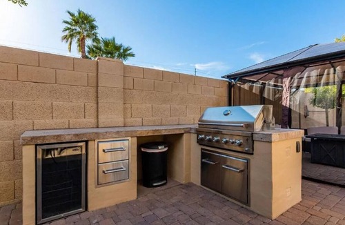 Paradise Valley Village House | Home on a great North South Corner Lot