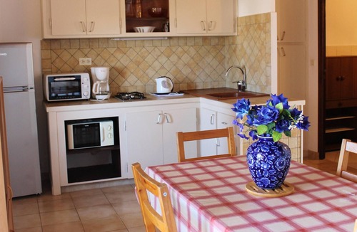 Querciolo Apartment | Homerez - Appartement 4 km away from the beach for 2 ppl. with shared pool