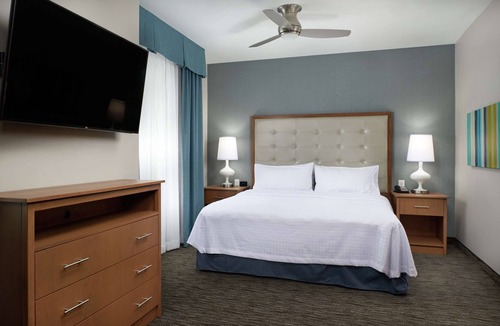 Oakley Hotel | Homewood Suites by Hilton Cincinnati-Midtown, OH
