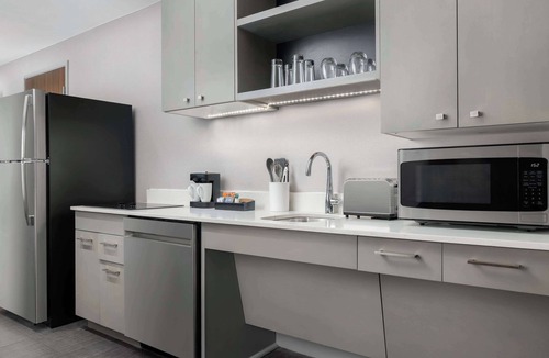 Newport Hotel | Homewood Suites By Hilton Newport Cincinnati