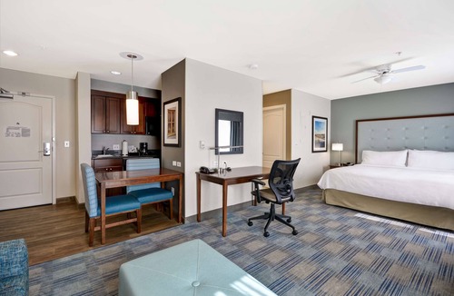 Wilmington Hotel | Homewood Suites Wilmington/Mayfaire