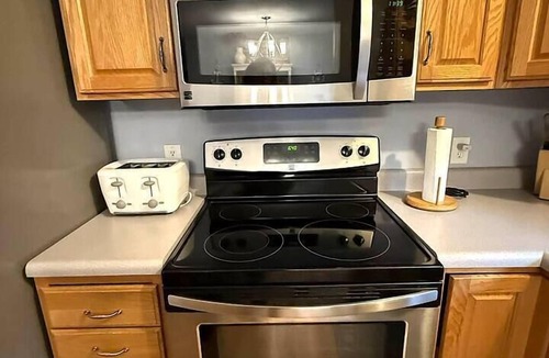 Kelleys Island House | Hook, Wine and Sinker Home-4 Bdrms/2.5 Bths