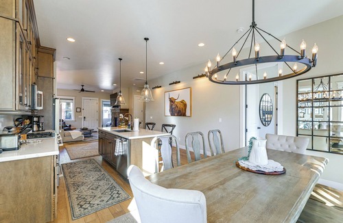 Flagstaff Cottage | Hot Tub + Fire Pit: Modern Flagstaff Home