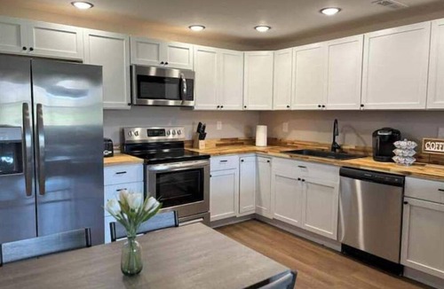 Clay City House | Hot Tub! Fire pit! Picnic area & Grill! View Hardwicks Creek Haven@RRG