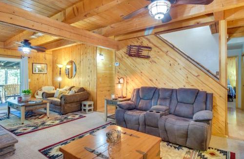 Pinetop-Lakeside House | Hot Tub + Games! Lakeside ‘Sherwood Forest Cabin’