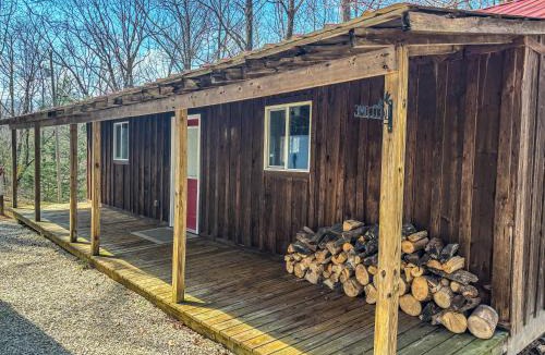 Wellington House | Hot tub - Near the Gorge and Cave Run