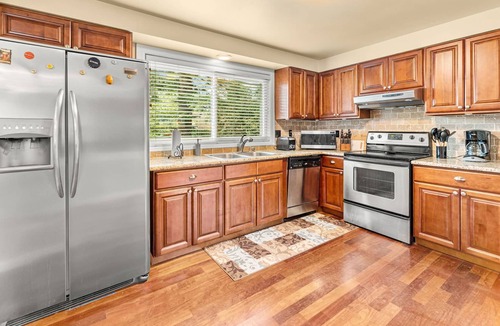 Gresham House | Hot Tub|Pool Table|Fire Pit| SpringWater Retreat