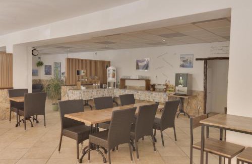 Bonifacio Hotel | Hotel des Etrangers