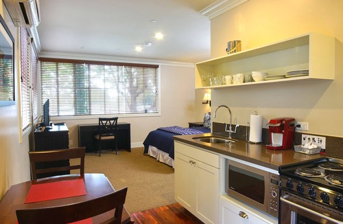 Point Richmond Hotel | Hotel Mac