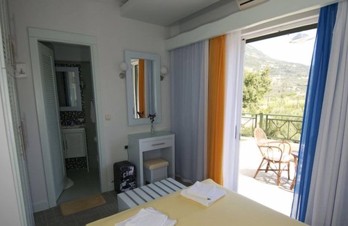 Vassiliki Hotel | Hotel Phoenix
